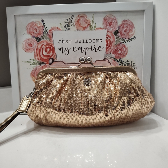 🎉Vintage Y2K Coach Limited Edition Julia Gold Sequin Clutch/Wristlet Wallet - Picture 3 of 16